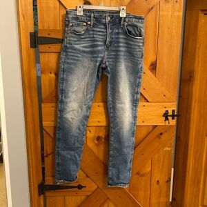 32 x 32 American Eagle men’s airflex+ jeans in athletic skinny fit
